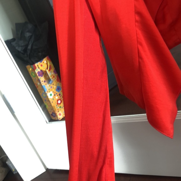 BCBG silky crop jacket - Picture 3 of 4